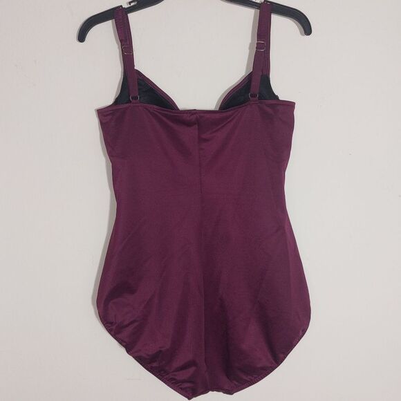 EUC Miraclesuit Women's Slimming  Averi One Piece Swimsuit Eggplant Size 16 - Picture 8 of 12